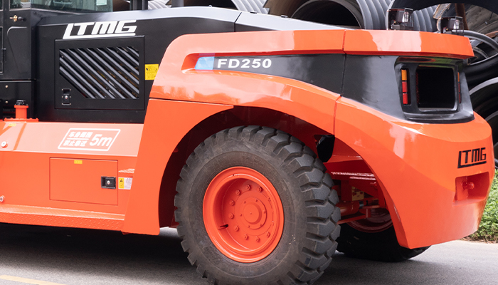 Carrello elevatore diesel Komatsu da 10 tonnellate 15 tonnellate 25 tonnellate 11