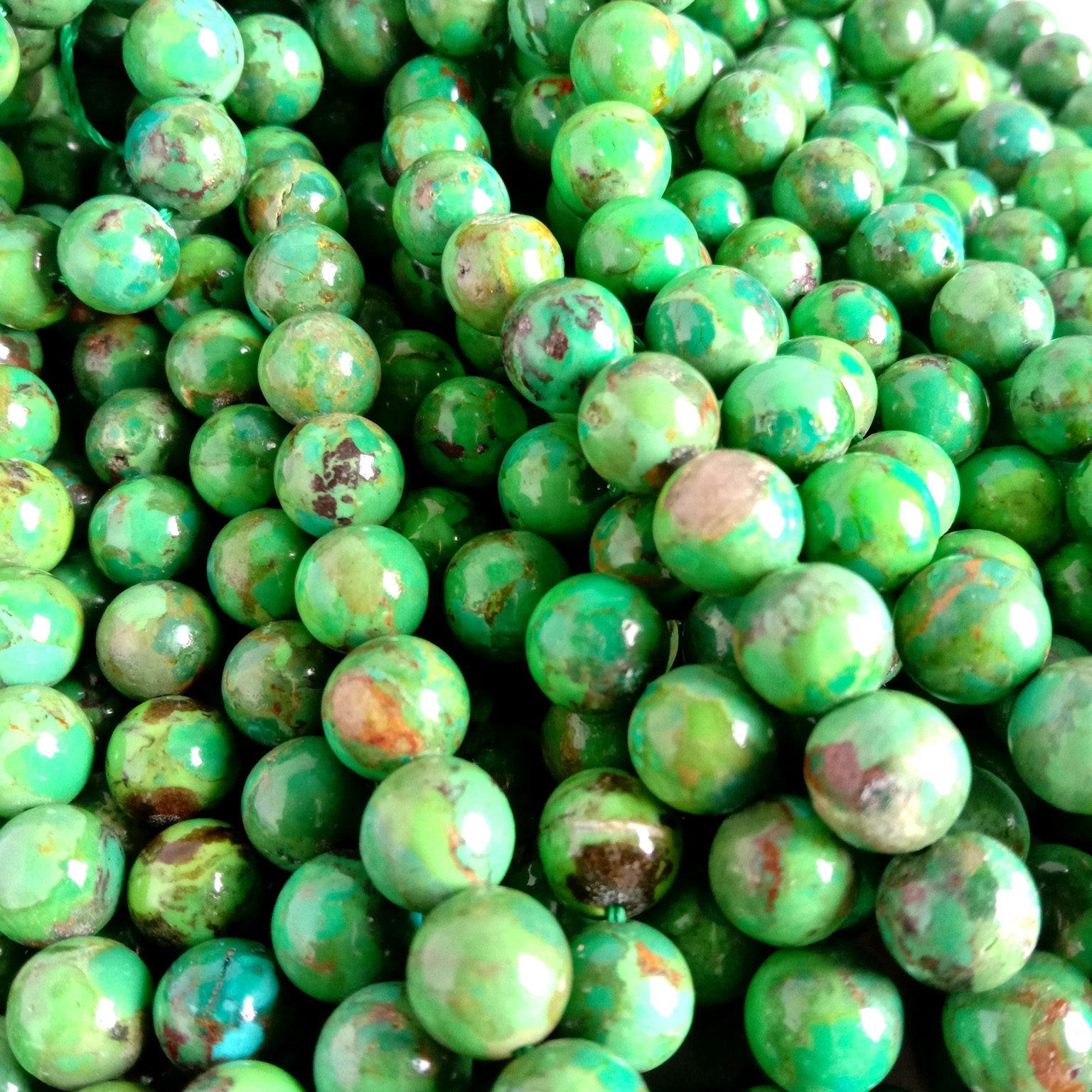 Kulaté drobné tyrkysové korálky z drahých kamenů zelené tyrkysové volné korálky 16 palců pramen 12