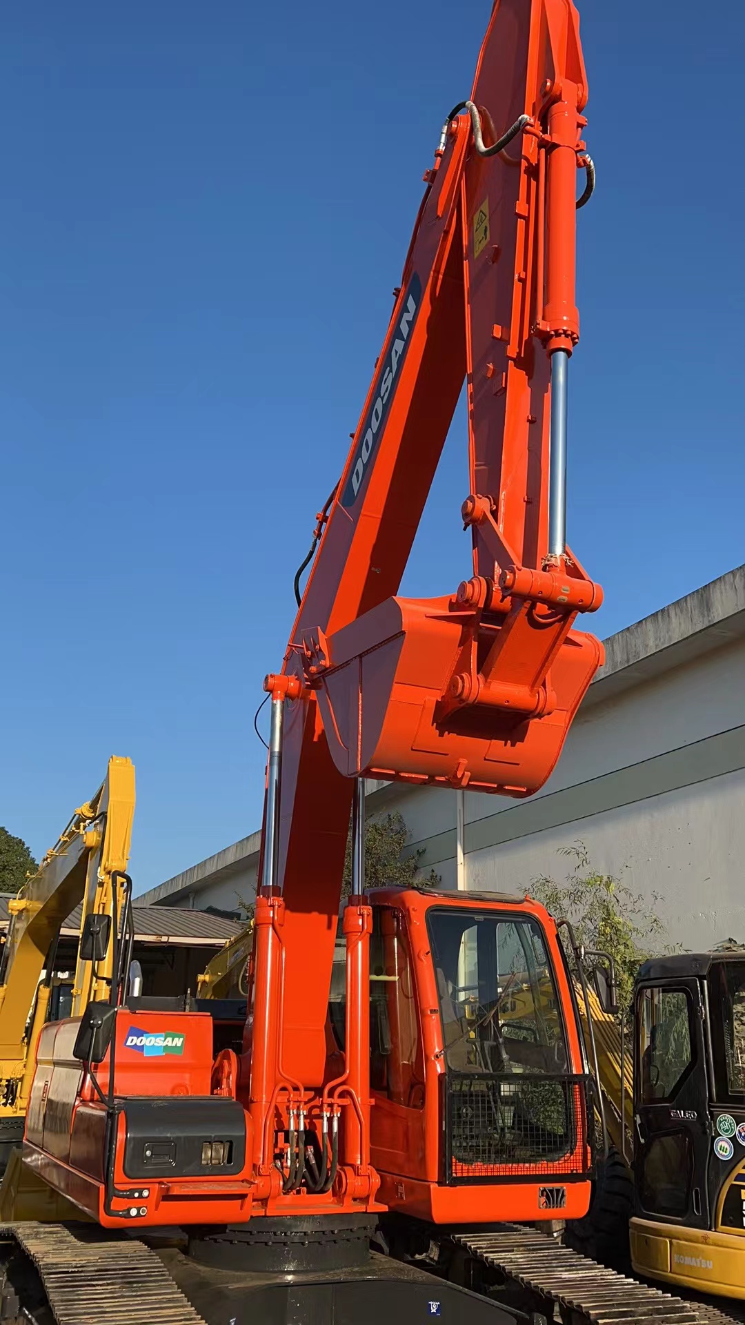 Tình trạng tốt Máy xúc đã qua sử dụng DOOSAN DX225 Chính hãng Hàn Quốc Sản xuất máy xúc cũ DX225 Còn hàng để bán 10