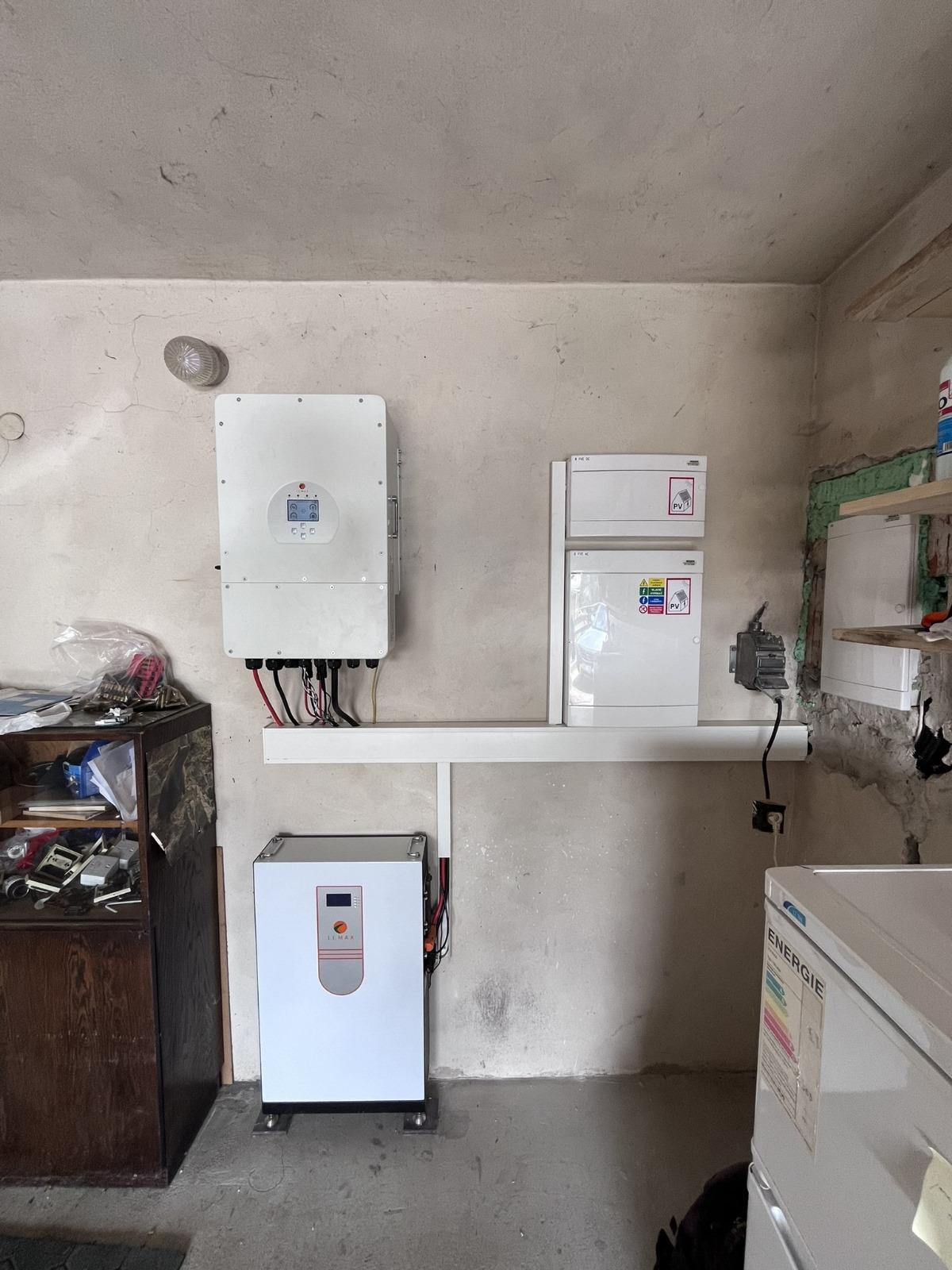 Maximize sua independência energética com a bateria de lítio LEMAX de 10 kWh 1