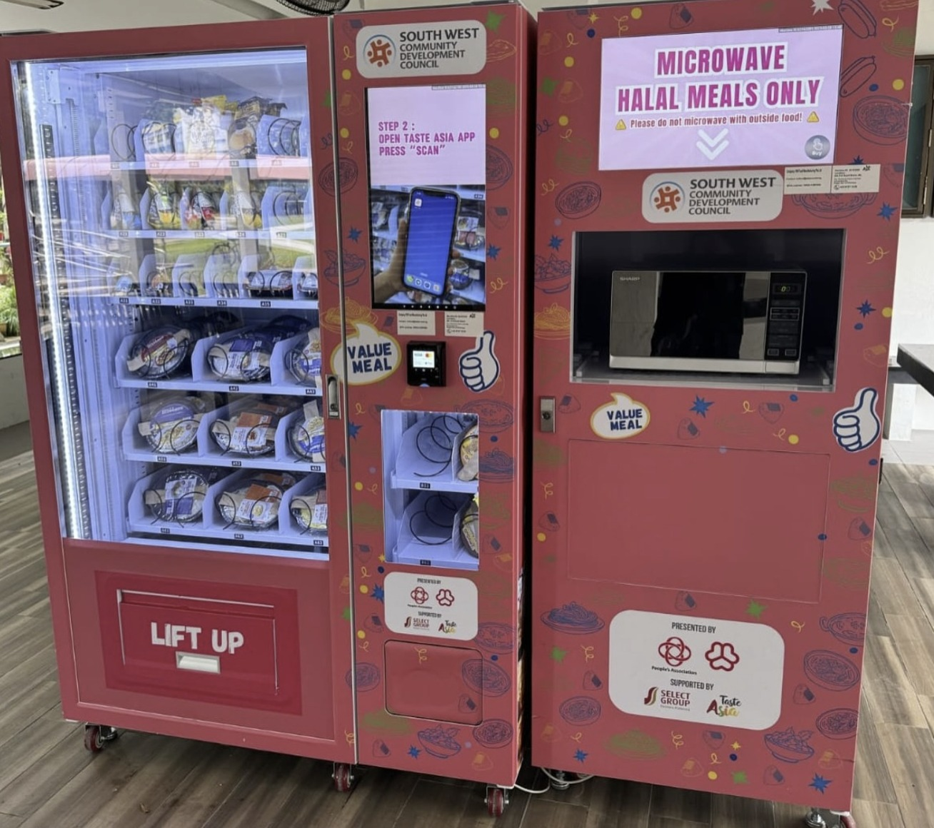 Hot News! 24/7 Smart Food Vending Machines Enter Singapore Residential Community 1