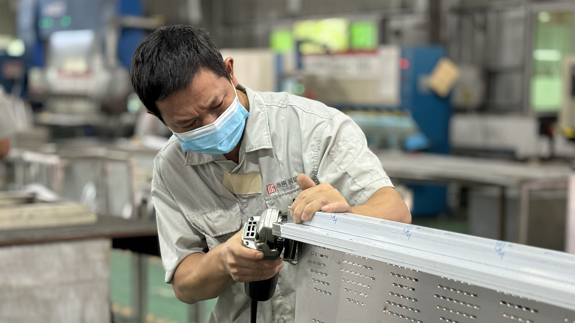 Behind the Showcase: A Glimpse into the DG Display Showcase Factory 2