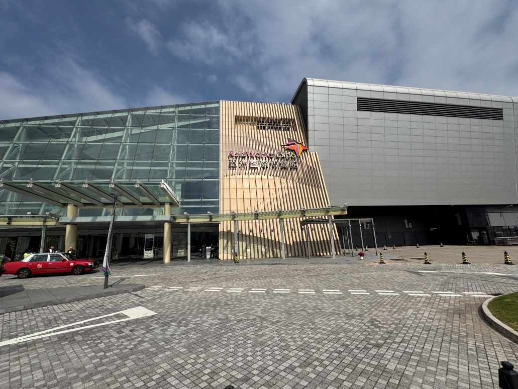 KML Showcases Advanced LED Solutions at Hong Kong Lighting Expo 1