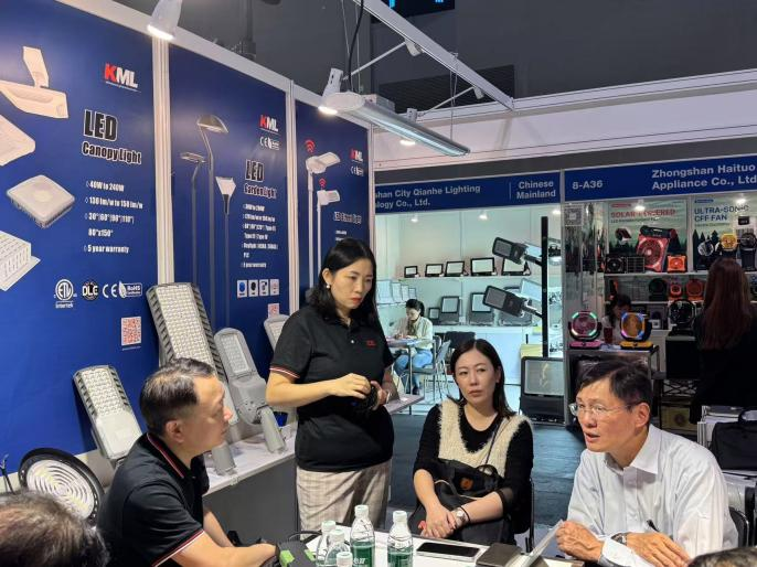 KML Showcases Advanced LED Solutions at Hong Kong Lighting Expo 4