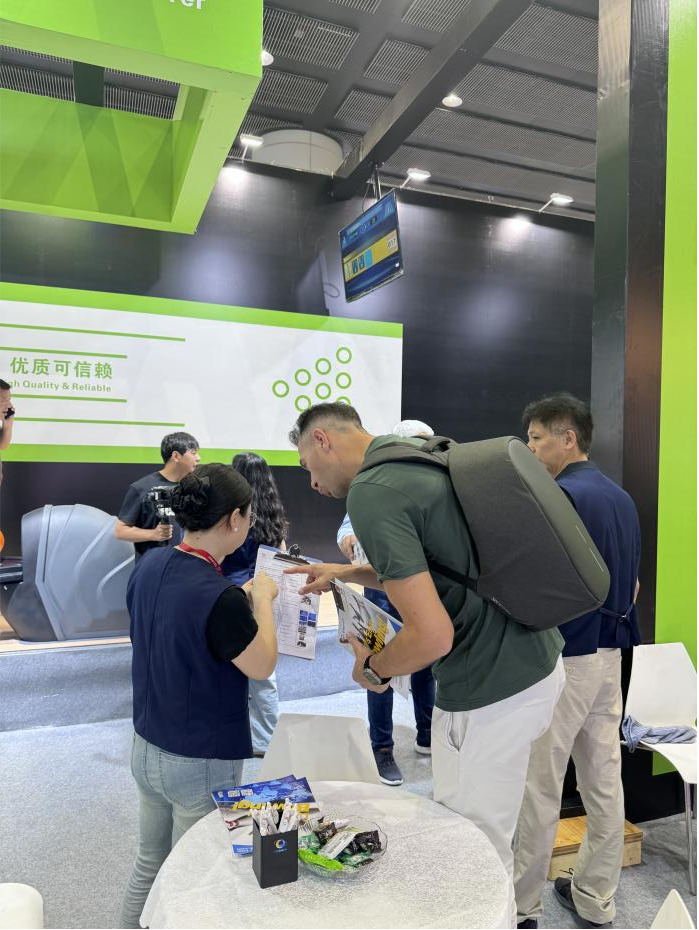 エタニティ社がアジア・アミューズメント&アトラクションズ・エキスポ2026でEV99ストリングボウリングマシンを展示 5