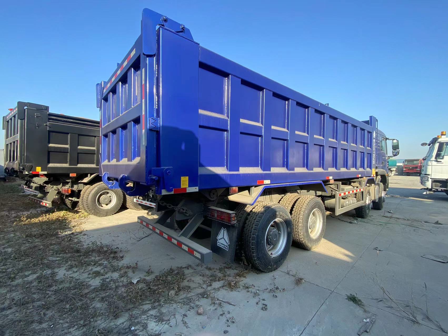 Sinotruk Howo 8x4 Left-hand Drive Dump Truck For Cheap Sale 8