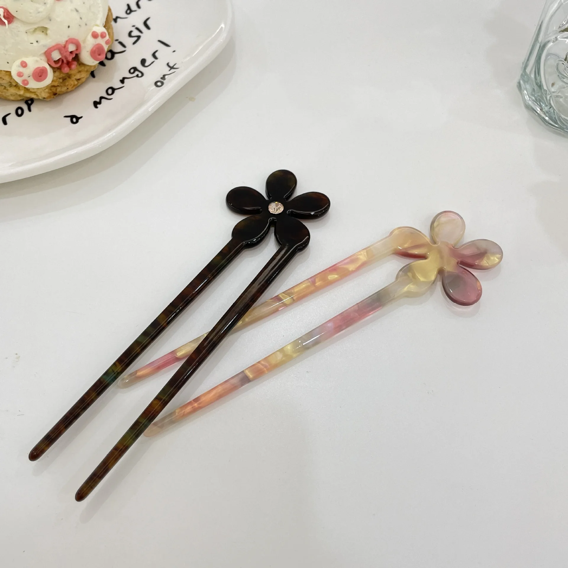 Dowell New Arrival Dot Drill Flower Sweet Maiden Old Style Acetate Hairpin 14