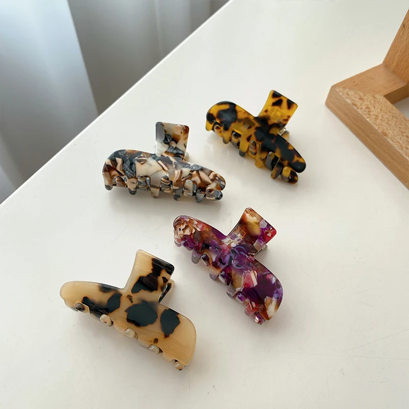 10 Different Types of Combs Small - - Dowell 18