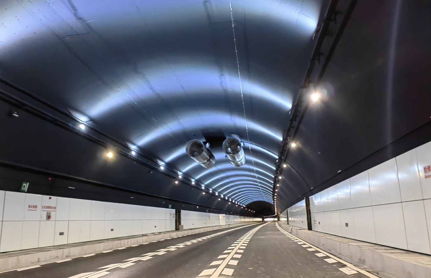 Worin besteht der Unterschied zwischen Flutlicht und LED-Tunnelbeleuchtung? 1