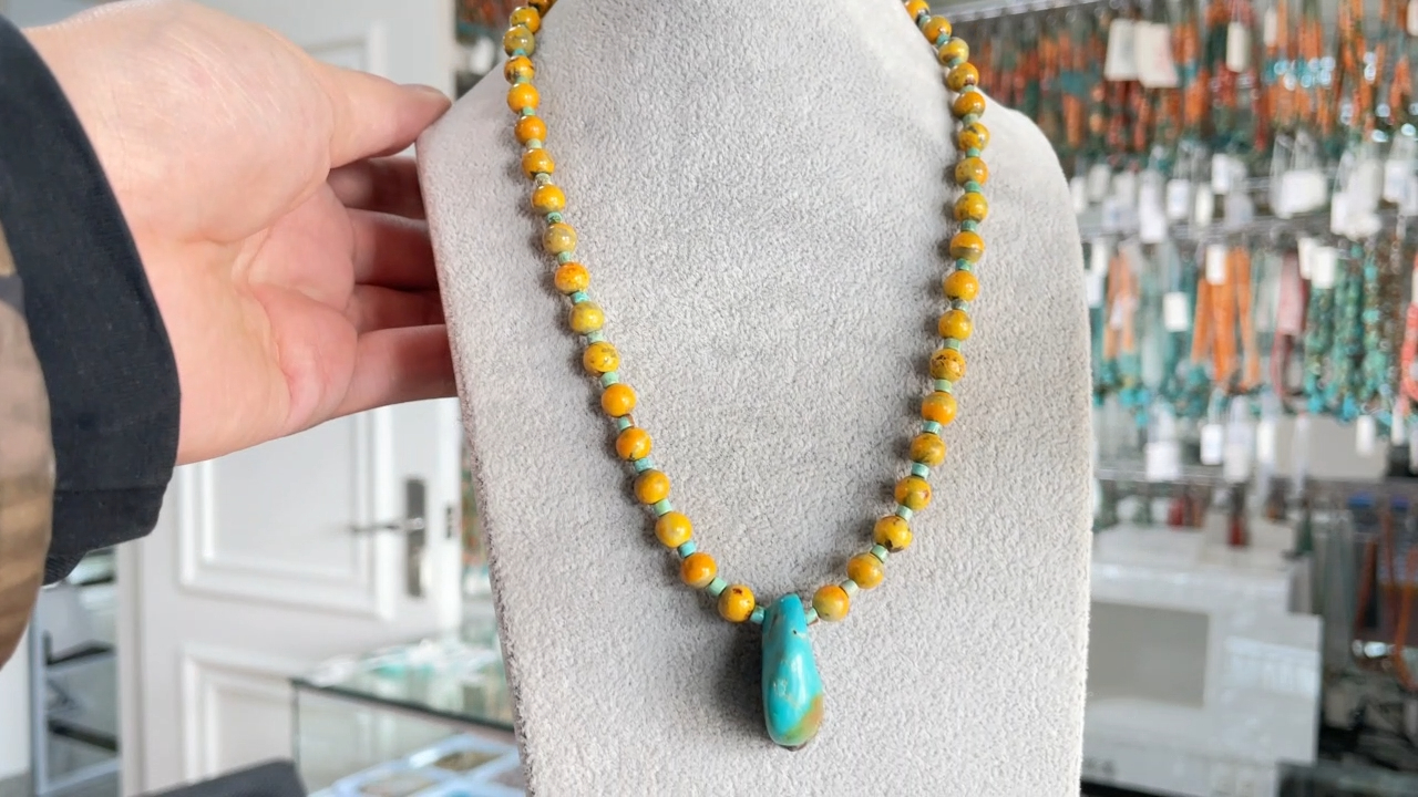 Natural turquoise bumblebee necklace 925 Sterling Silver clasp Layering Gemstone 8