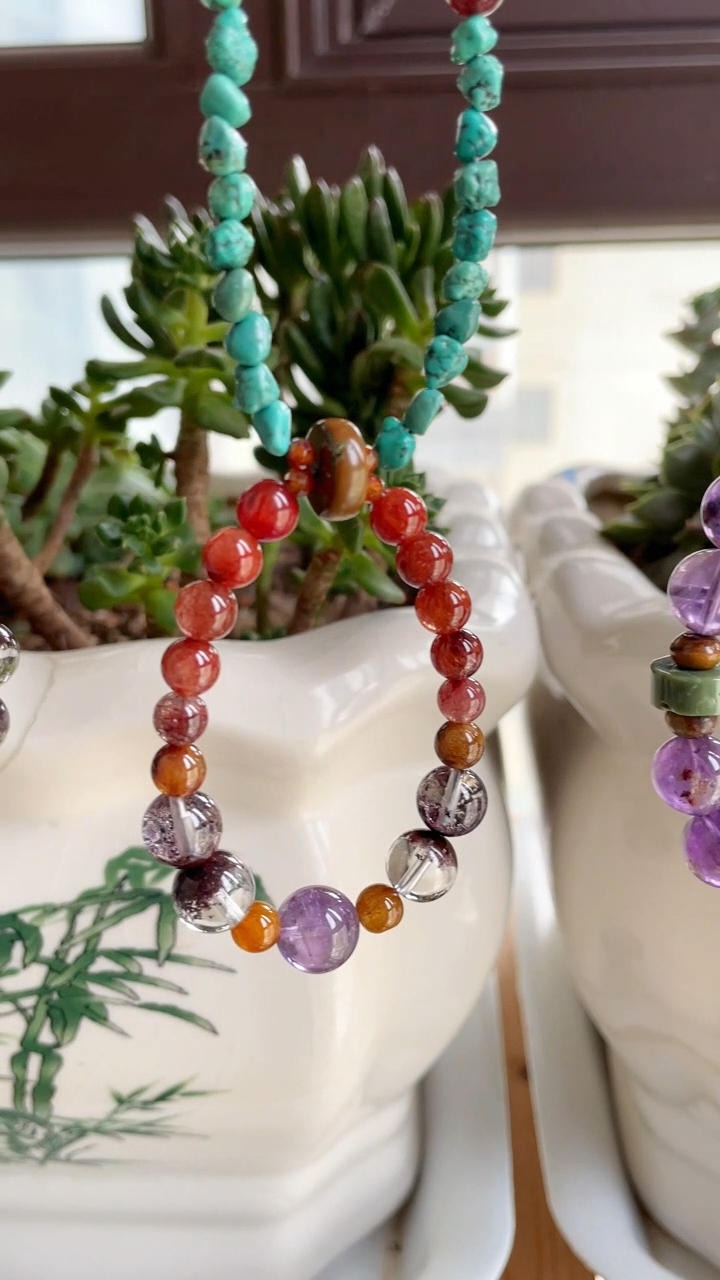 د میوتي طبیعي قیمتي ډبرو هار روټیلډ کوارټز فیروزي چپس د رنګارنګ قیمتي ډبرو ټولګه سره 9