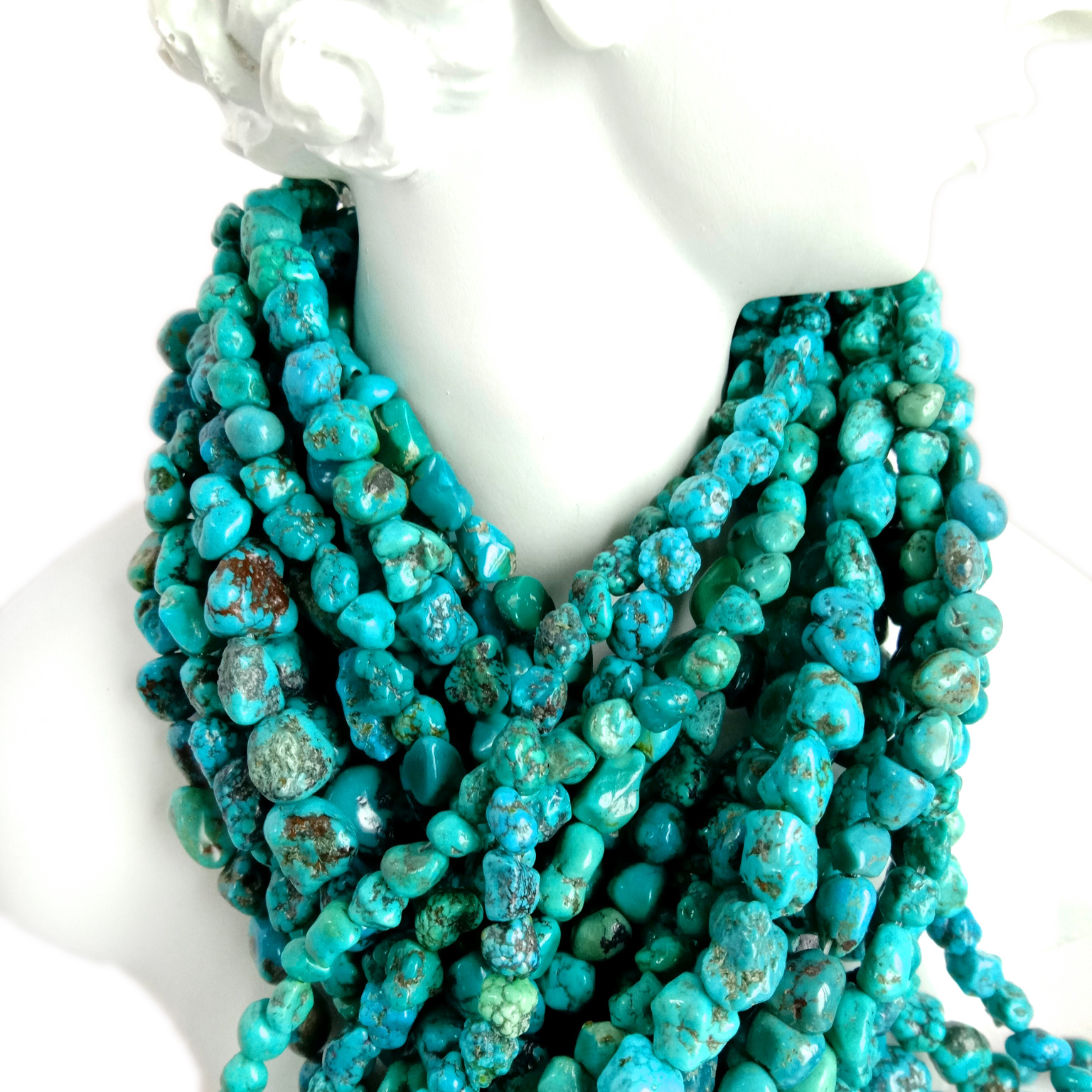 16-цалевыя каралі з натуральных каштоўных камянёў з бірузовымі самародкамі. Пастаўка бірузовых караляў 18