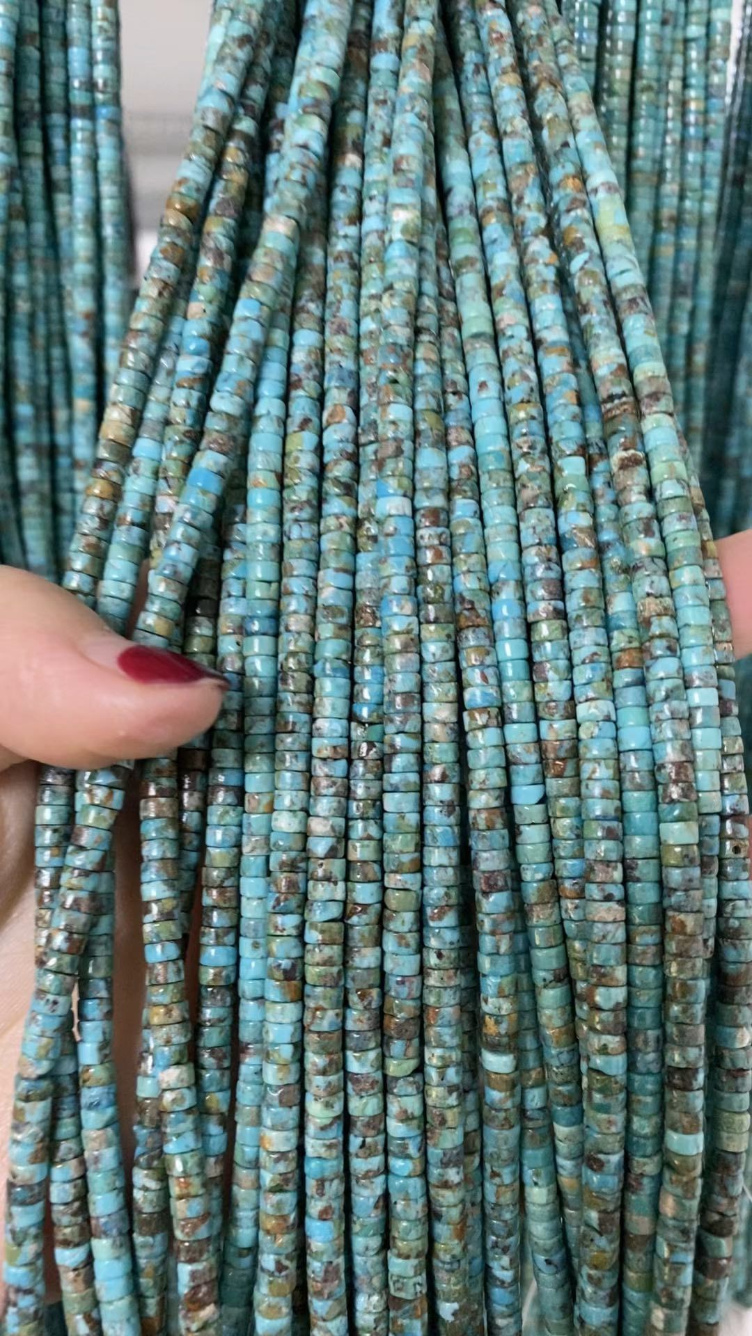 നാച്ചുറൽ ടർക്കോയ്സ് ഹെയ്ഷി മുത്തുകൾ 2-2.5 എംഎം സിലിണ്ടർ ബീഡ്സ് സ്ട്രാൻഡ് മേക്കിംഗ് ആഭരണങ്ങൾ നെക്ലേസ് 12