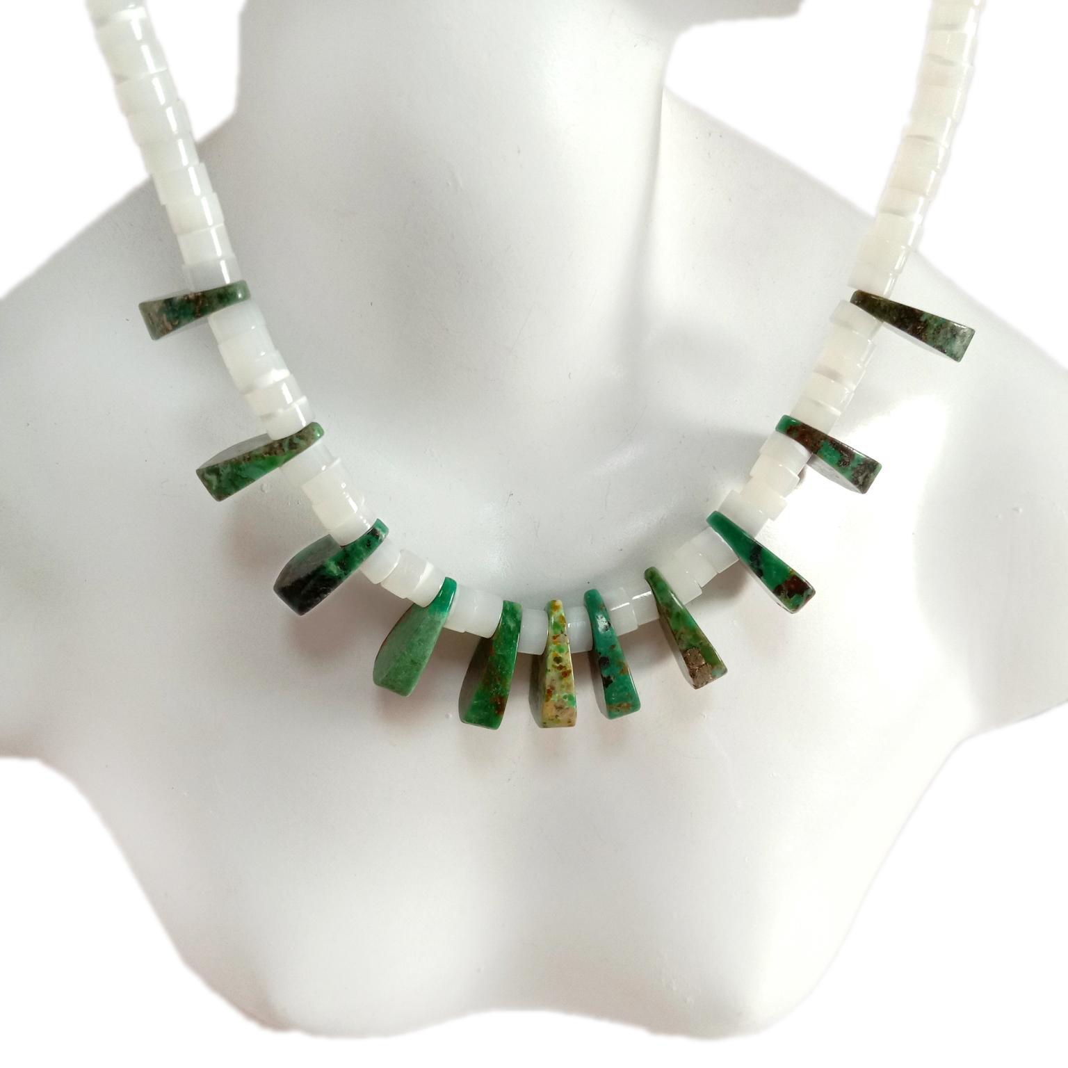 Рачно изработен ѓердан со природен тиркизен бел џогер со сребро 925 14