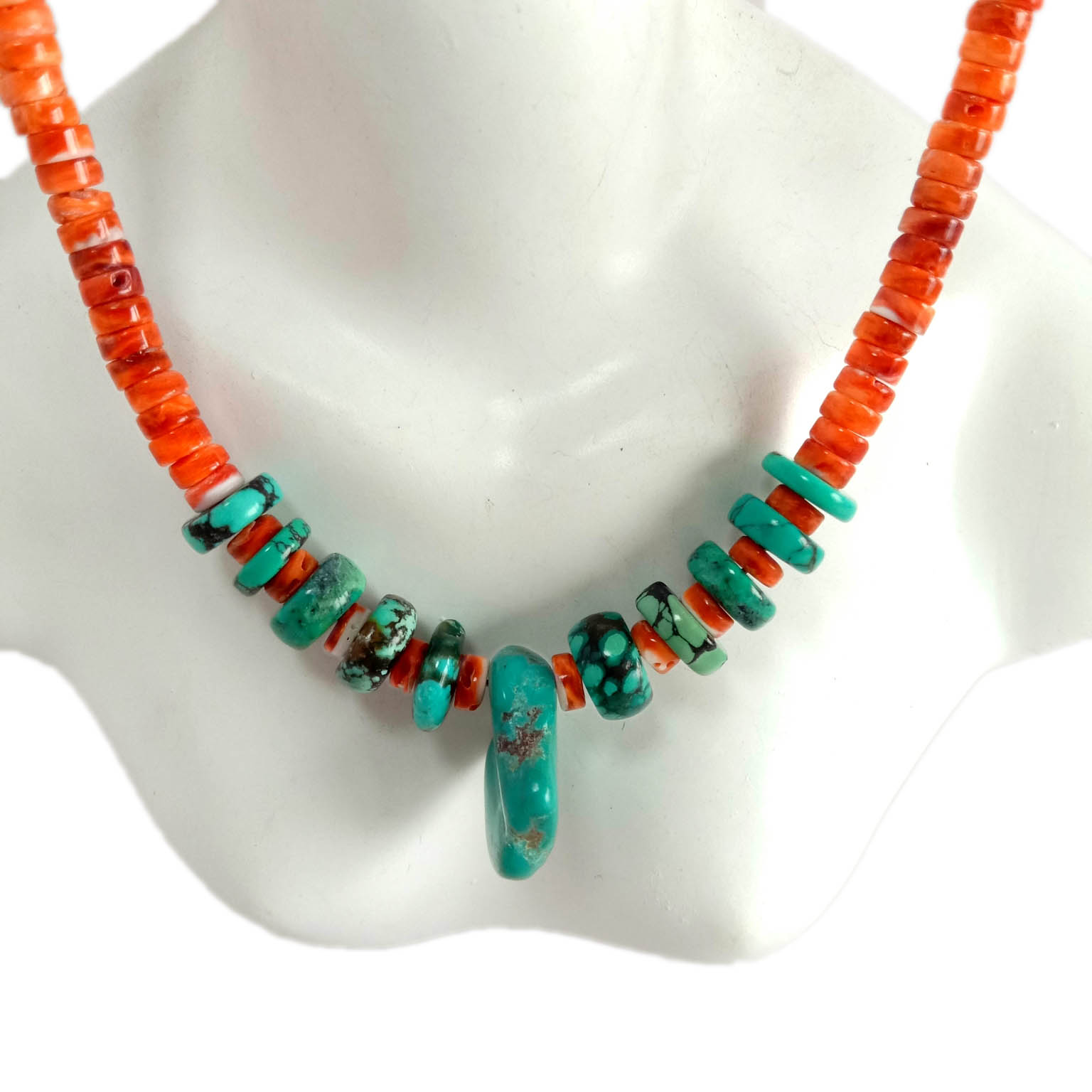 Prirodna ručno rađena ogrlica od tirkiza i bodljikavih perli 15