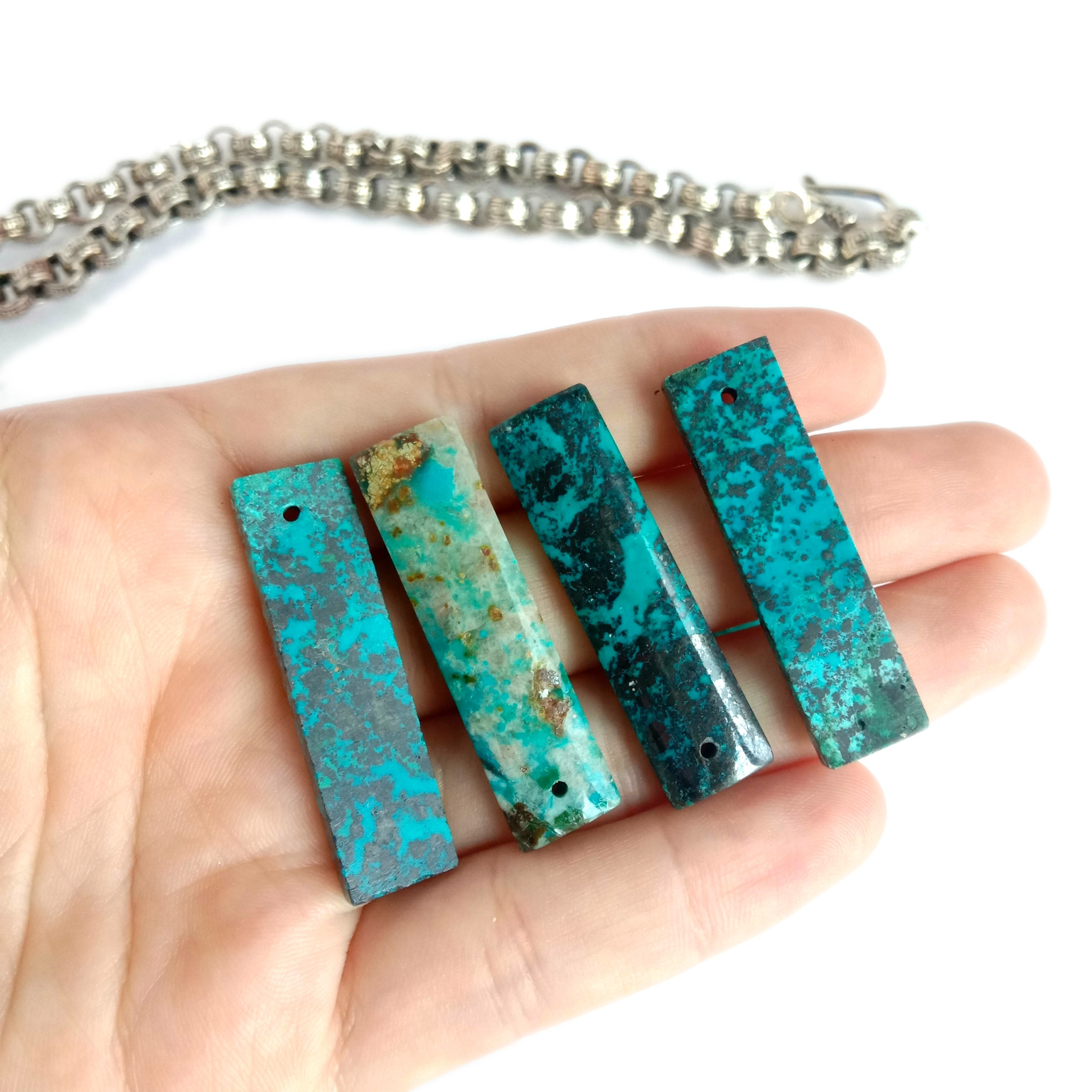 ਫਿਰੋਜ਼ੀ ਰਤਨ ਆਇਤਾਕਾਰ ਆਕਾਰ ਦਾ ਆਕਾਰ 29x9x4mm ਤਿੱਬਤੀ ਫਿਰੋਜ਼ੀ ਕੈਬੋਚੋਨ 14