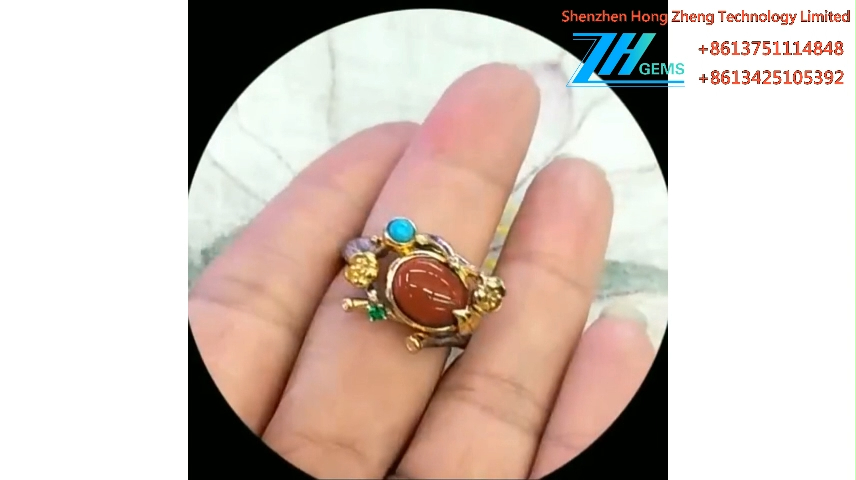 Lan hong jade bi şeklê ovalî Gemstone zengila zîv 8