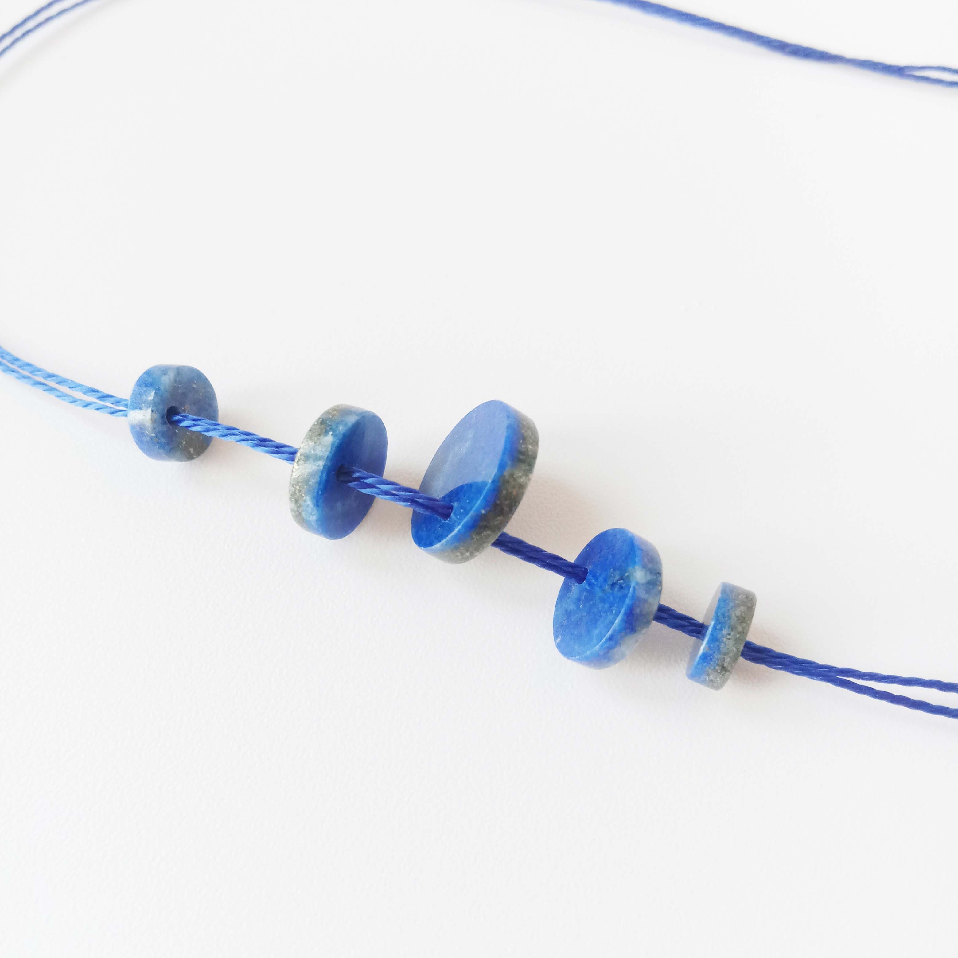 Collar de cabujón de pedras preciosas de lapislázuli feito a man 14