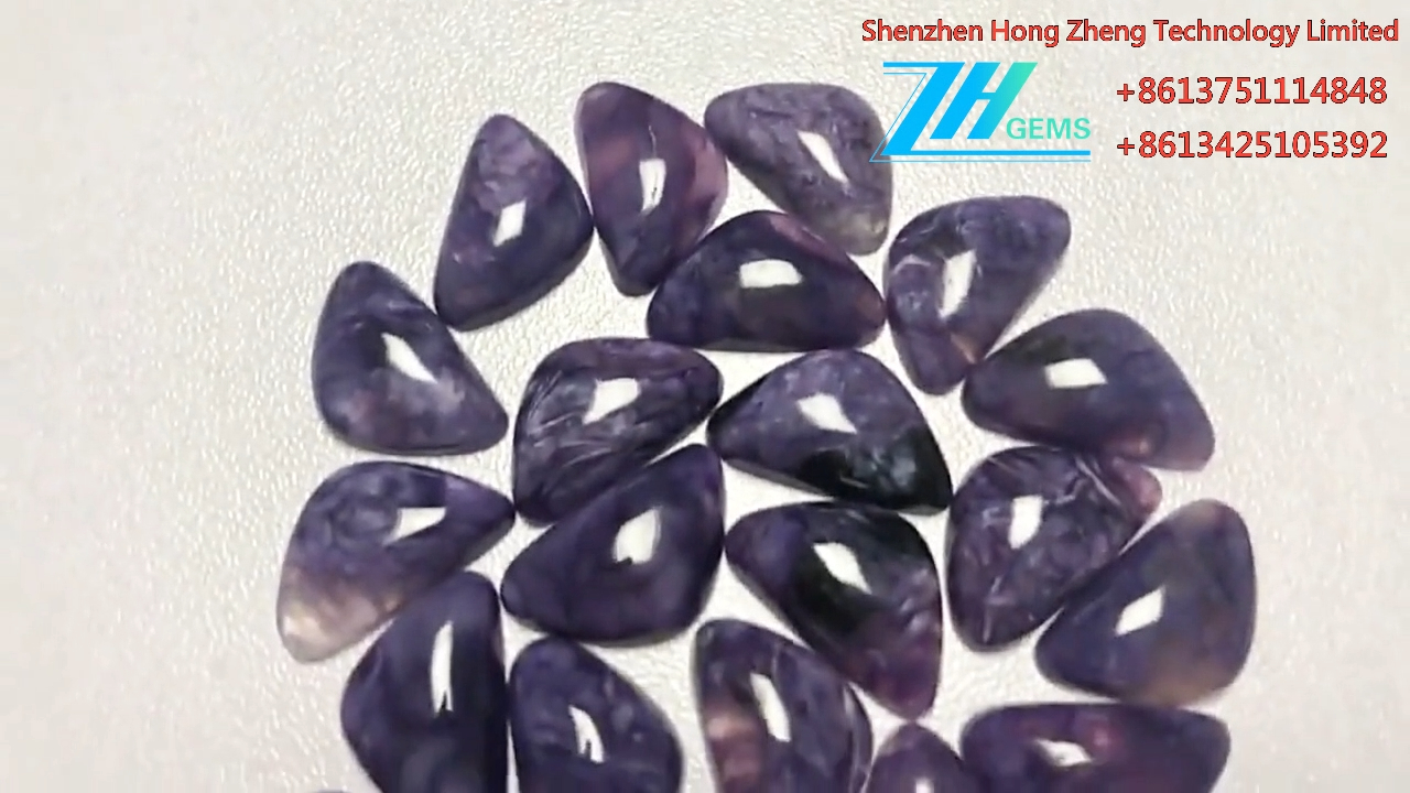 真正的 CHAROITE 凸圓形寶石三角形形狀的 Charoite 8