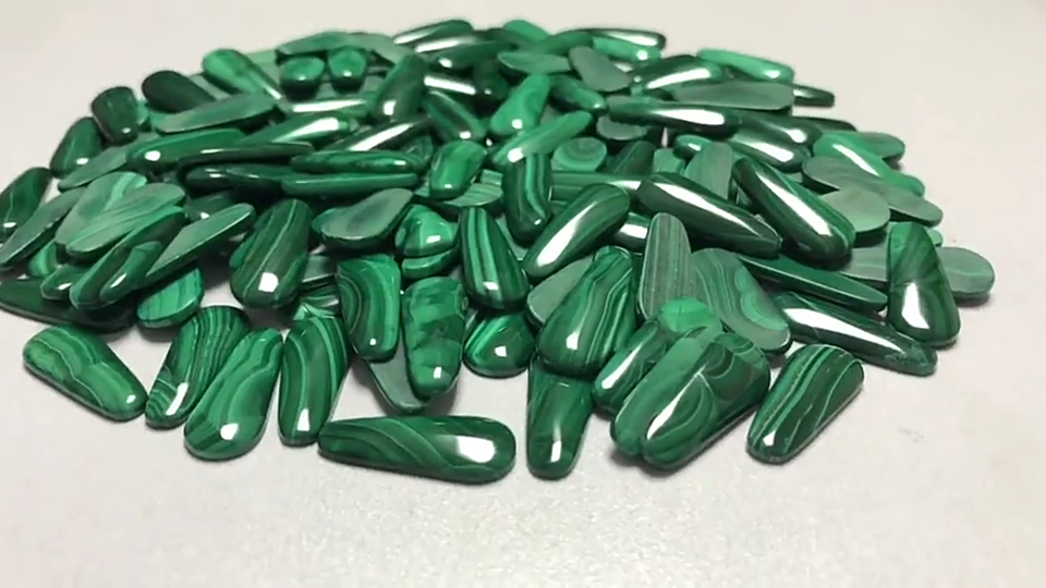 Ogo Malachite eke Cabochon Loose Green Malachite 14