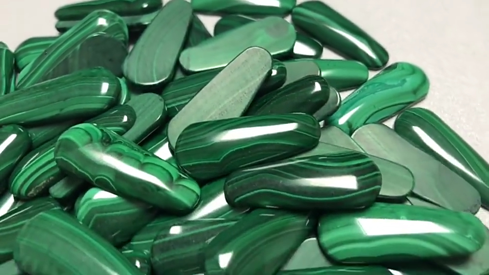 Natural Green Malachite Gemstone Cabochon Oval Cabochon 14