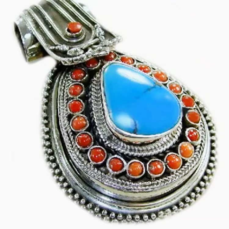 Vintage Sterling Silver Braided Turquoise Tiny Pendant 15