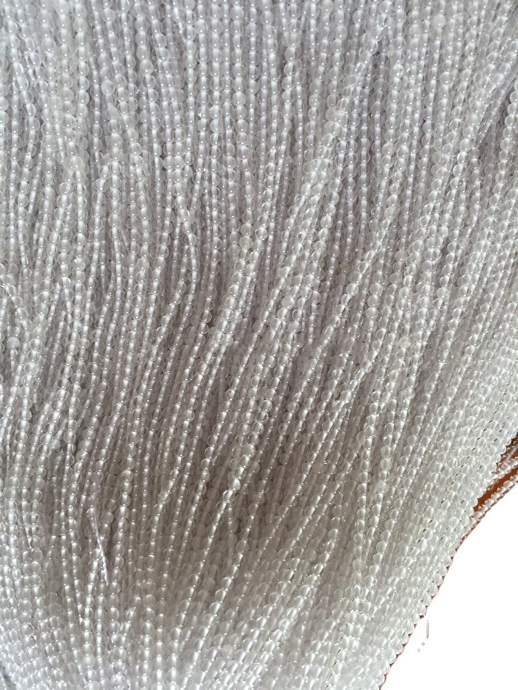 ខ្សែក្រវ៉ាត់រលុងធម្មជាតិនៃកែវគ្រីស្តាល់ពណ៌សអង្កាំដែលមានទំហំ 2 មម 3 មមខាំអង្កាំ 13