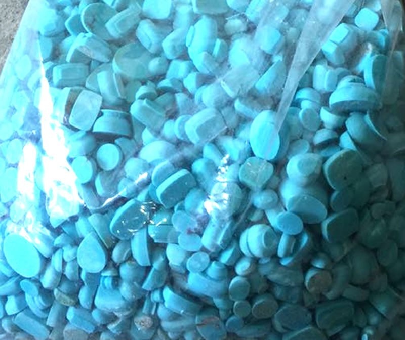 Majoe a hloekileng a robala ka botle ba litene tsa turquoise 8