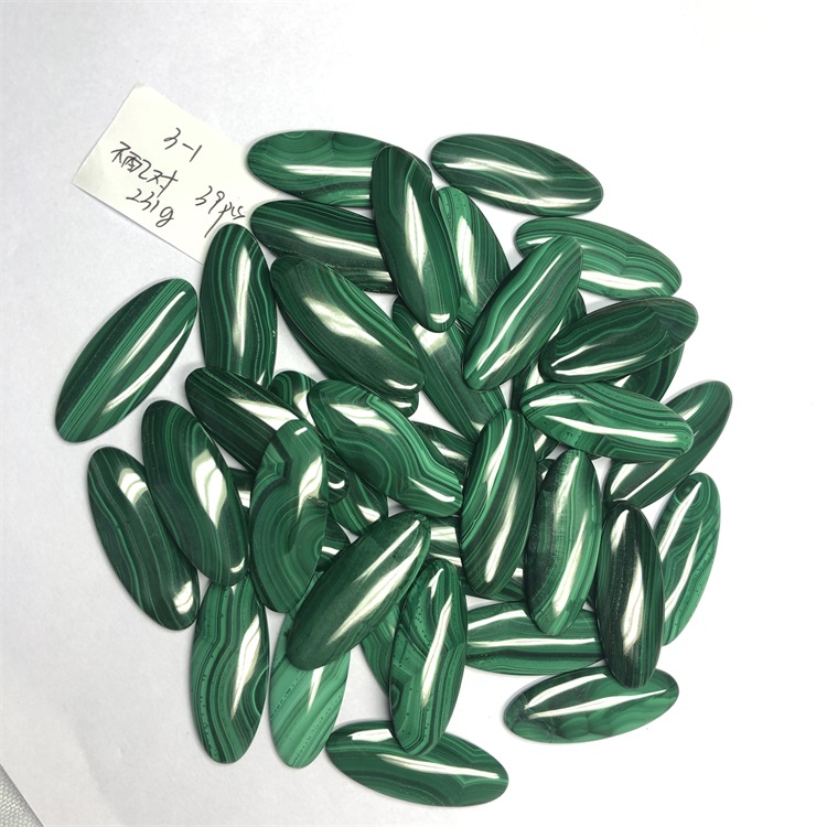 گۆھەر تاش مالاخىت مەرۋايىت تاشلىرى 41x16x4mm 17