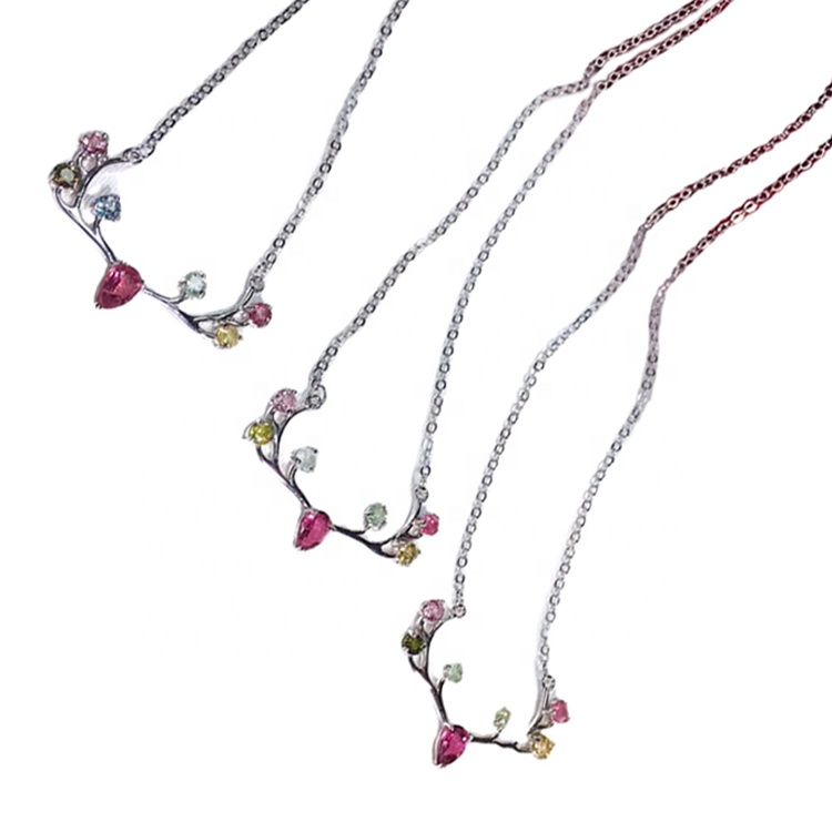 Исечете ѓердан со турмалин кварц 925 сребрен привезок 18