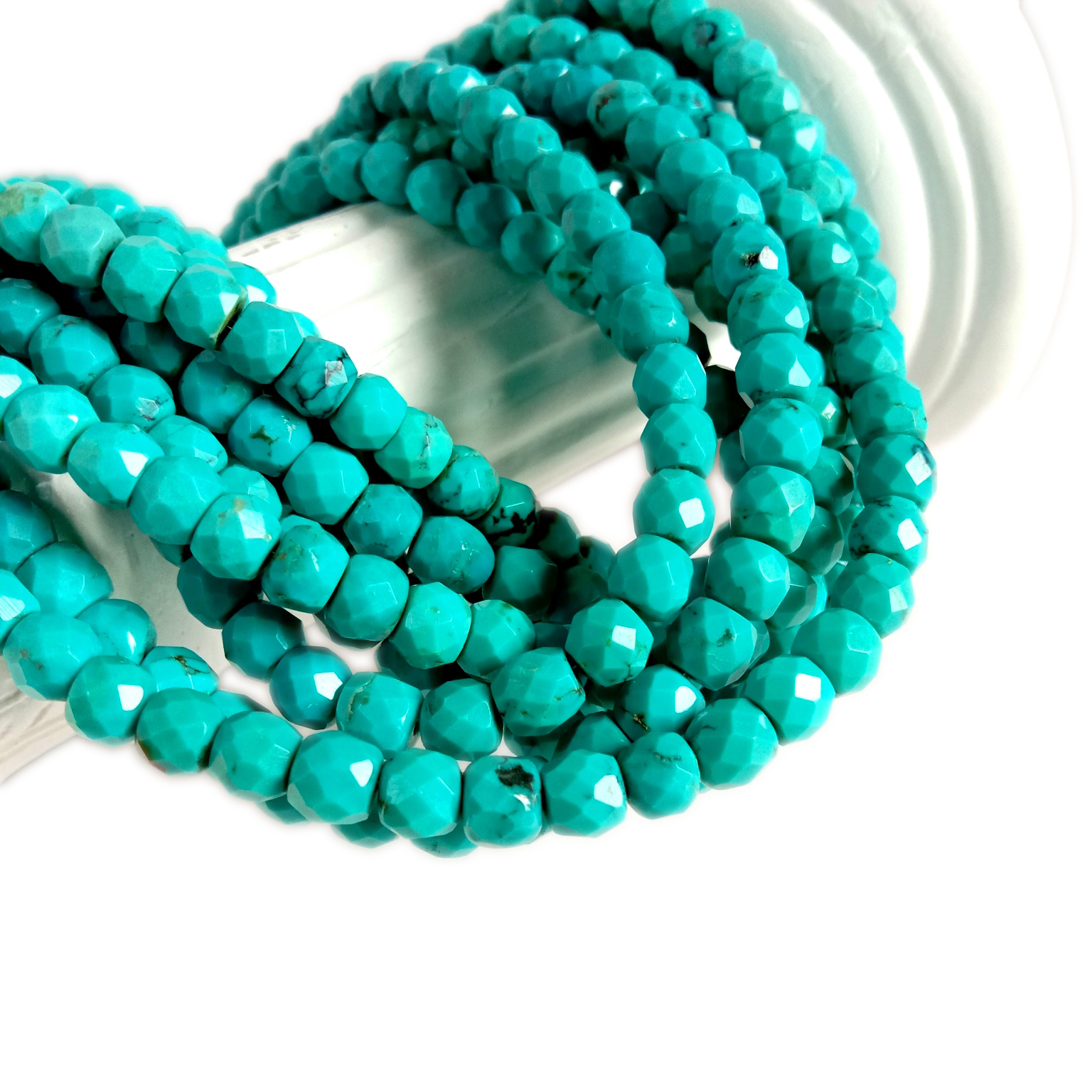 Lejoe la Lejoe la Mofumahali Turquoise Kereiti ea 3A E Faceted Round 6mm Lifaha Tse Lokolohileng 10