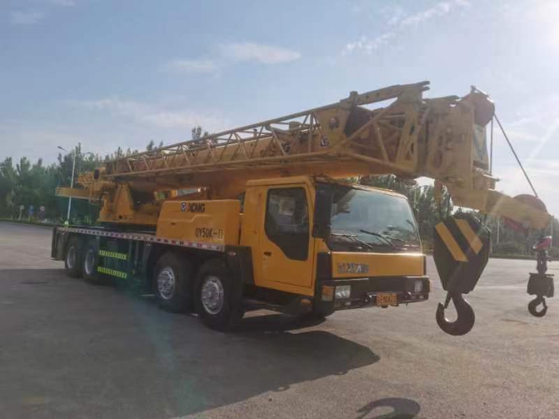 used truck cranes XCMG QY50K With 50 tons lifting capacity For lifting various large-scale projects 10