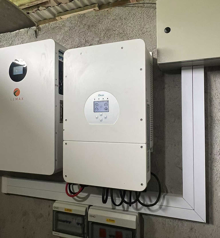 Unlock Energy Independence with LEMAX 10kWh Lithium Battery and Deye Inverter 1