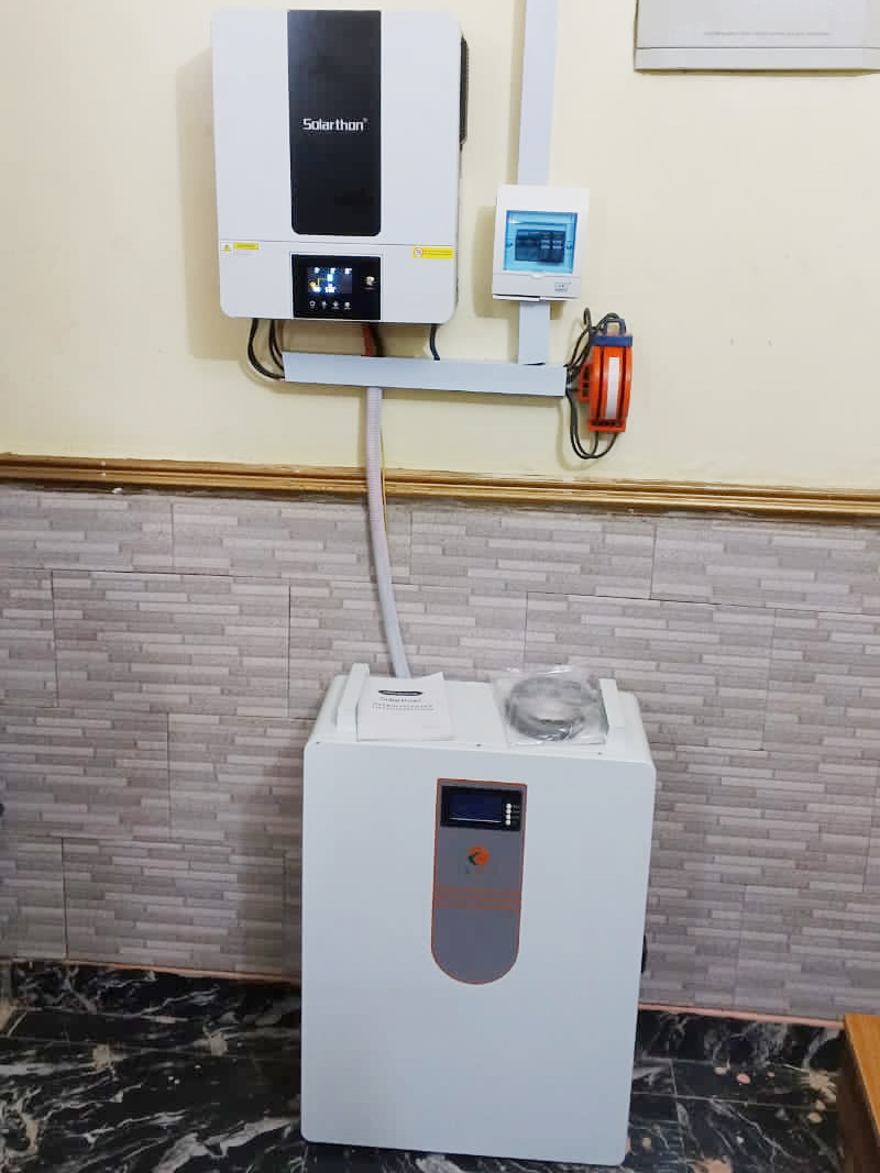 بطارية ليثيوم LEMAX ١٥ كيلوواط/ساعة | تخزين ذكي للطاقة الشمسية مع توافق مع عاكس Solarthon 1