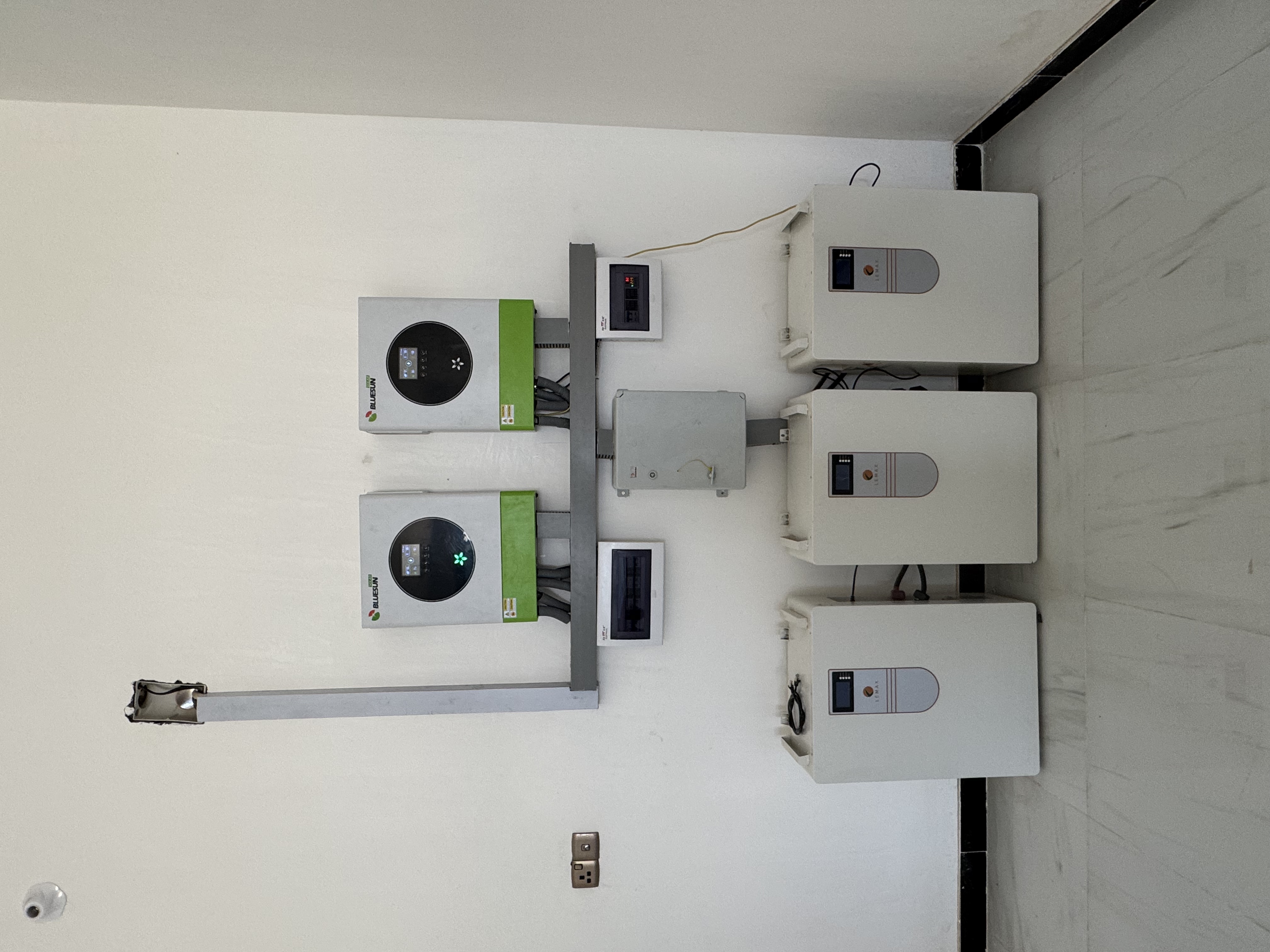 Scalable Lithium Battery Solutions for Reliable Energy Storage | LEMAX 1