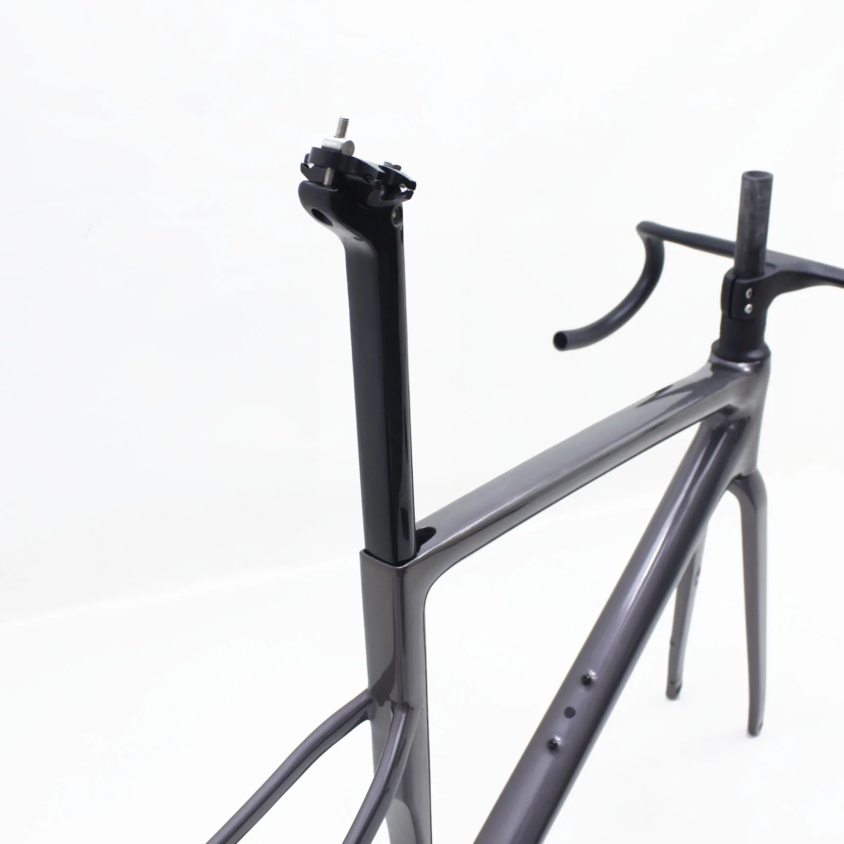 Quadro de bicicleta de estrada ultraleve em fibra de carbono CRF45 700C | Design aerodinâmico de nível competitivo personalizado OEM, modelo vermelho brilhante 14