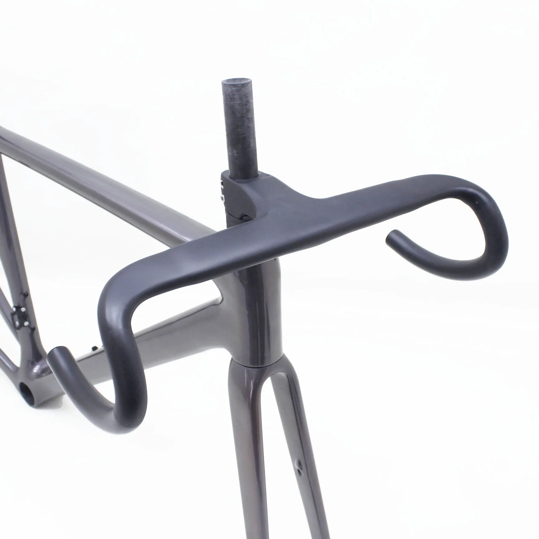 Quadro de bicicleta de estrada ultraleve em fibra de carbono CRF45 700C | Design aerodinâmico de nível competitivo personalizado OEM, modelo vermelho brilhante 12