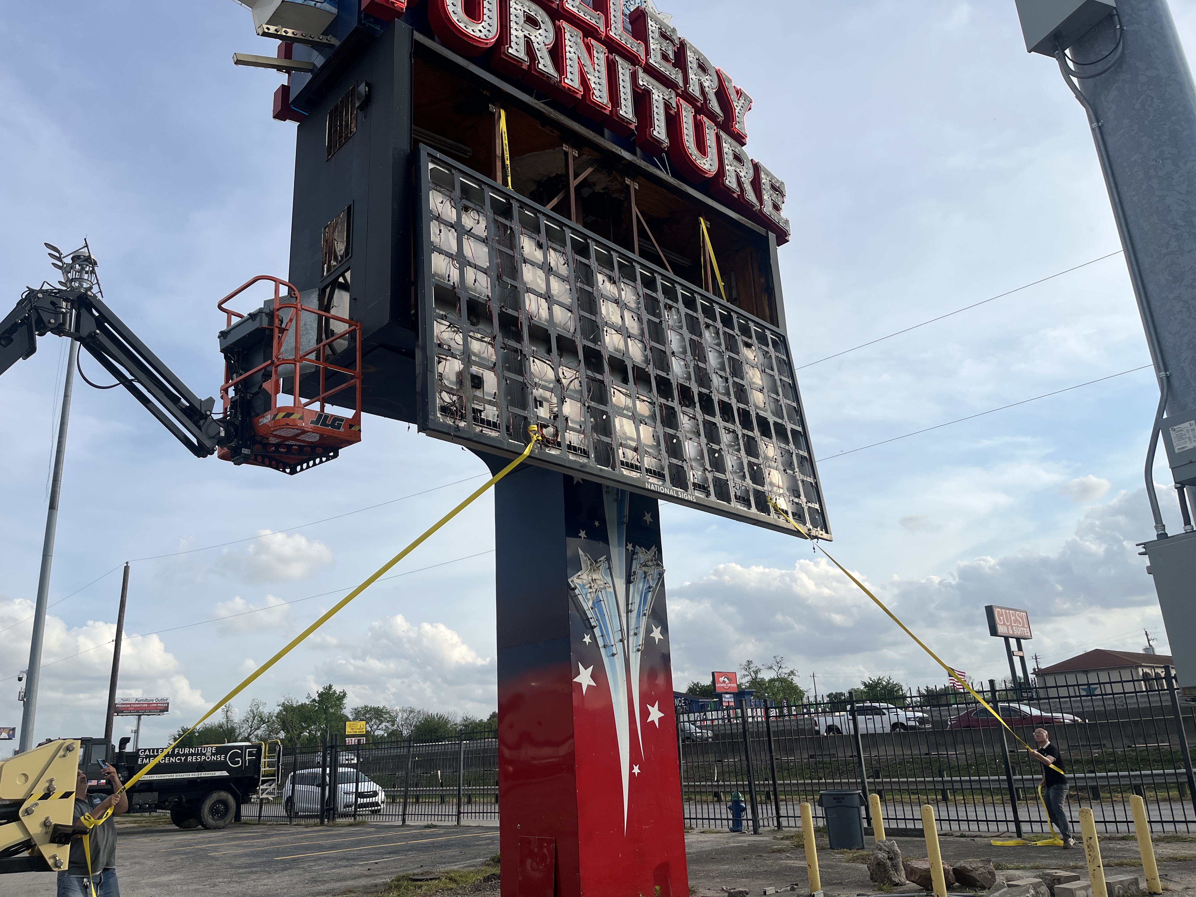 Outdoor LED Billboard Installation with True Local Support in the U.S. 2