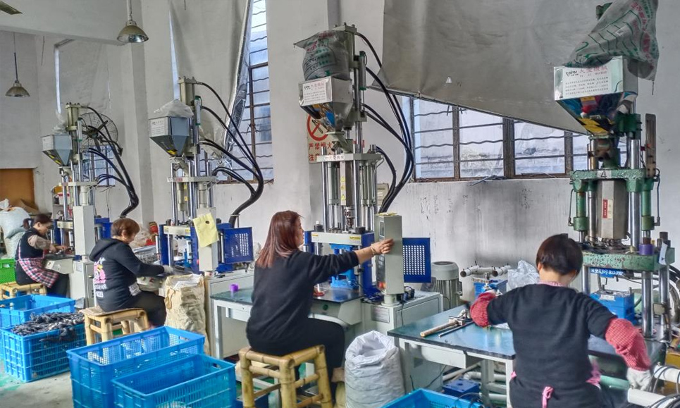 คุณภาพคริสต์มาสนำไฟเชือก IP65 เชือกไฟ 100 เมตรกันน้ำไฟเชือกกลางแจ้งผู้ผลิต | เวนด้า เดโค 12