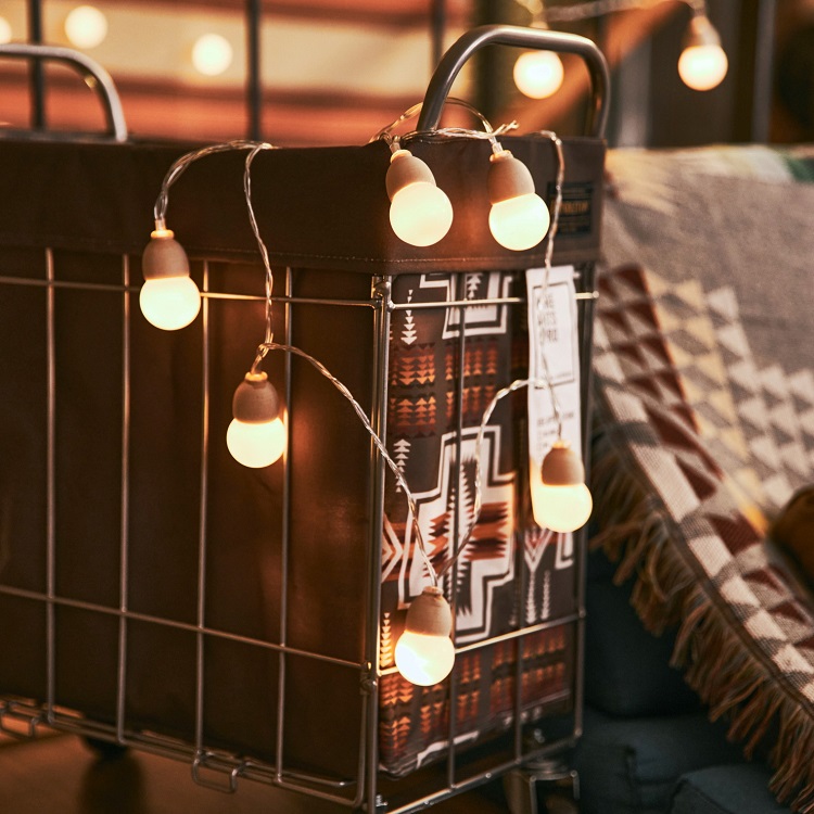 wooden string light-2.jpg