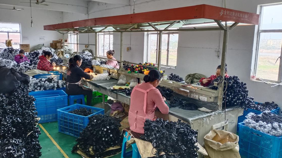 คุณภาพคริสต์มาสนำไฟเชือก IP65 เชือกไฟ 100 เมตรกันน้ำไฟเชือกกลางแจ้งผู้ผลิต | เวนด้า เดโค 9