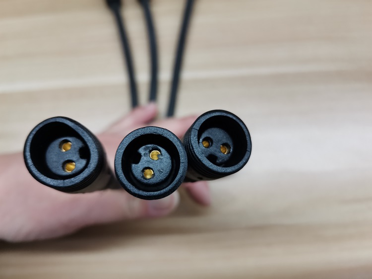 中国からのカスタマイズされた防水接続可能な PVC ラウンド フラット ラバー延長ケーブル メーカー |ウェンダ・デコ 19