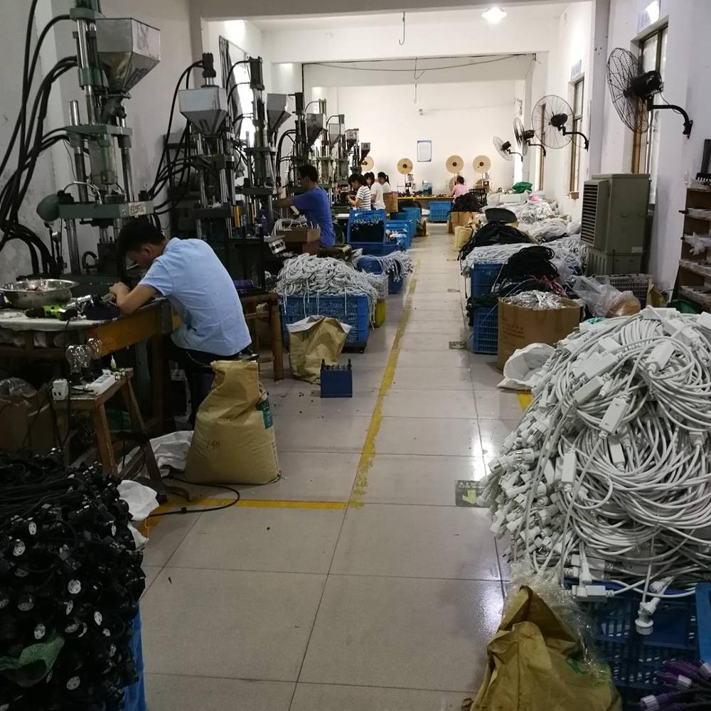Panjang Disesuaikan Lampu Tali Luar Ruangan Tahan Air IP65 Untuk Dekorasi Natal Festoon Led Lampu Tali Multiwarna 58