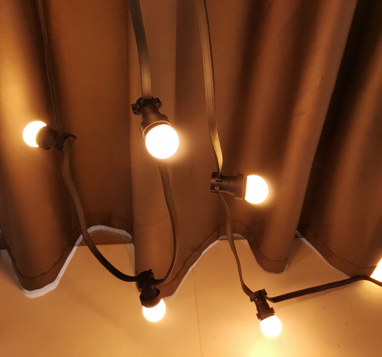 Calitate IP65 E27 B22 priză cablu plat impermeabil șir lumini de exterior iluminat feston Producător | Wenda Deco 18