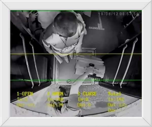 تسليط الضوء على عداد الركاب HPC168 ثلاثي الأبعاد للحافلة 11