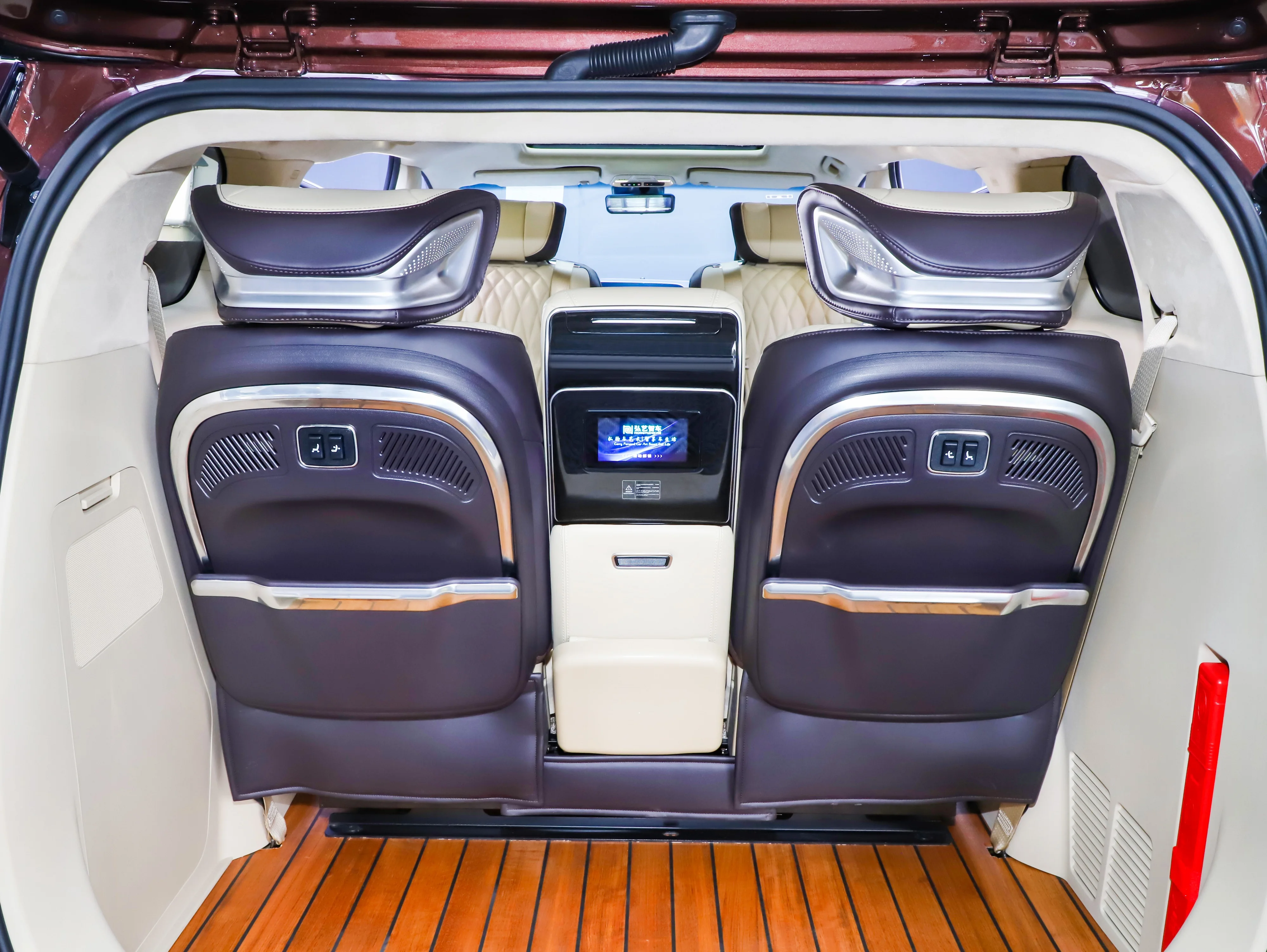 Car Accessories Luxmtre Class C Sofa Leather Bed Third Row Auto Seat 23