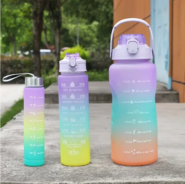 زجاجة ماء مع قش للشرب من البلاستيك الشفاف بالجملة دراجة مخصصة اللون 3 في 1 قابلة لإعادة الاستخدام 300 مل 1 لتر 2 لتر معسكر رياضي للصالة الرياضية 12