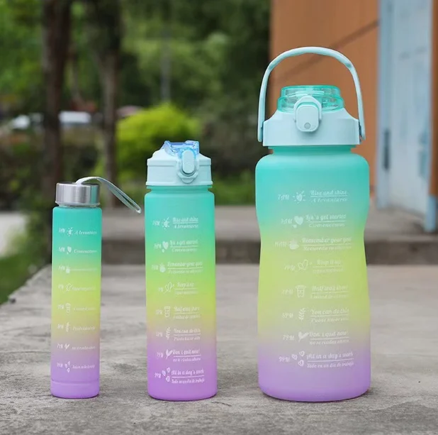 زجاجة ماء مع قش للشرب من البلاستيك الشفاف بالجملة دراجة مخصصة اللون 3 في 1 قابلة لإعادة الاستخدام 300 مل 1 لتر 2 لتر معسكر رياضي للصالة الرياضية 14