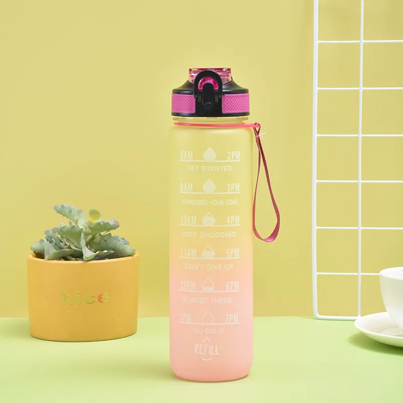 الجملة سعر جيد مخصص حار بيع معقول 1 لتر زجاجة ماء تكتيكية محمولة مع غطاء وقش 12