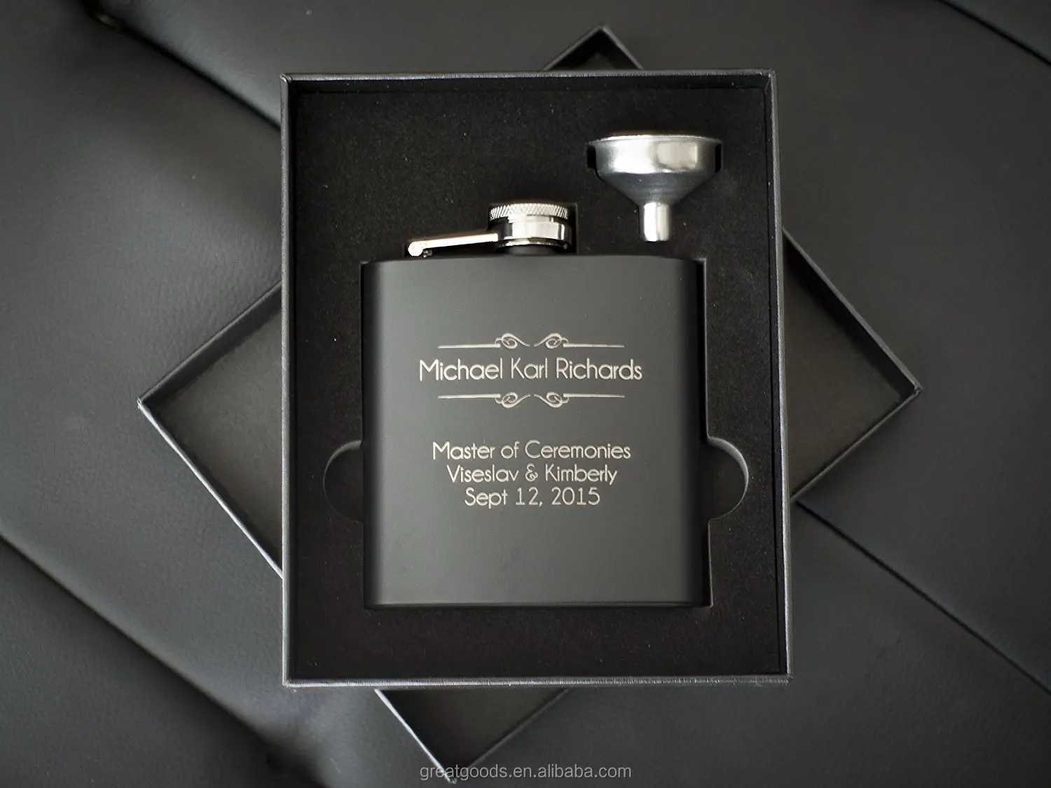 مجموعة هدايا قارورة الورك من الفولاذ المقاوم للصدأ عالية الجودة سعة 7 أوقية مع قمع وكؤوس صغيرة 10